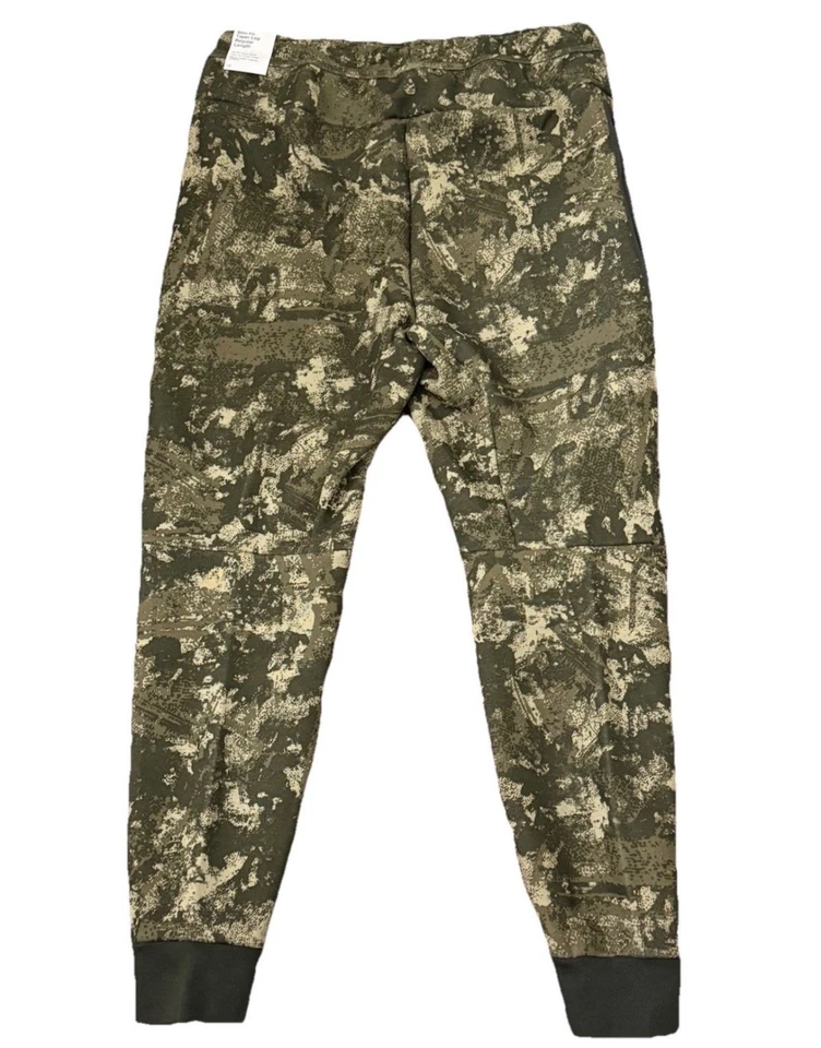 Pantalones deportivos Nike Sportswear Tech polar camuflaje verde HV5053-276 talla pequeña Foto 2 de 4