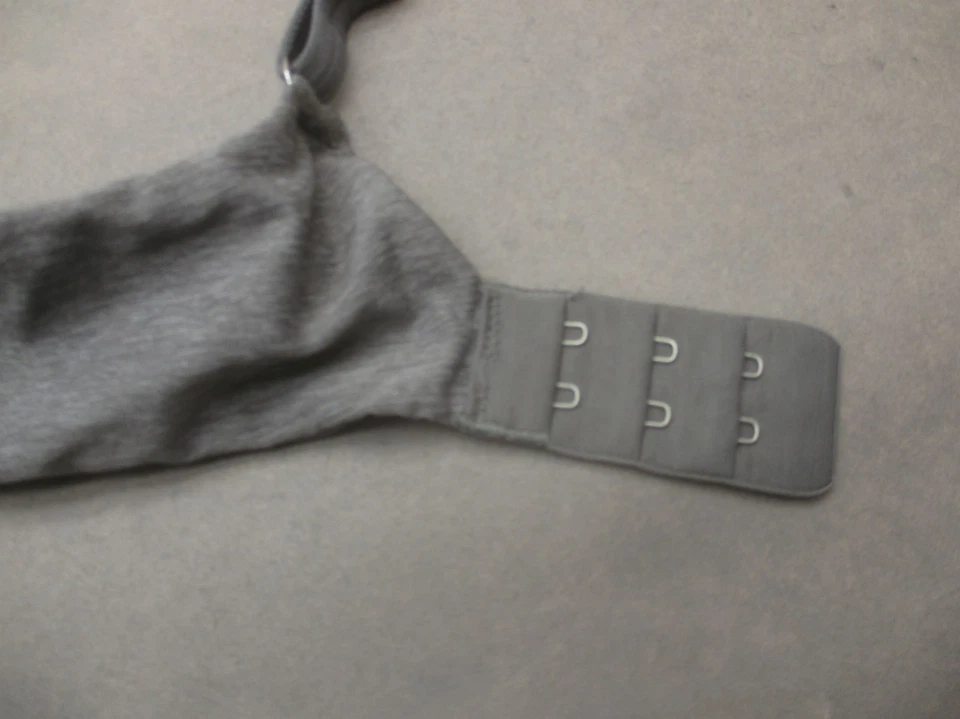 Sutiã feminino 34A Aerie cinza forrado sem fio fechamento traseiro semi minimizador 10Q - Imagem 4 de 4