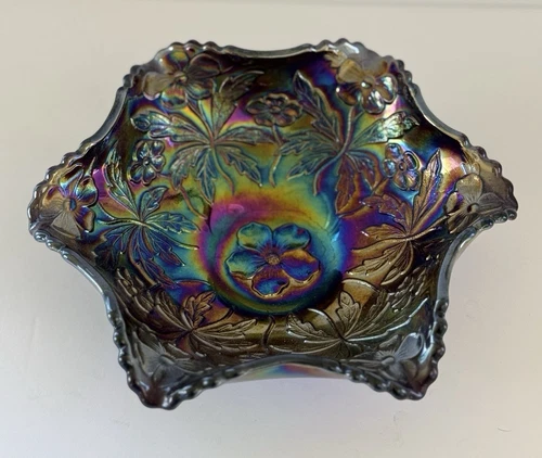 Fenton Art Glass Amethyst Carnival Caroline Dogwood Bowl 1977 Vintage