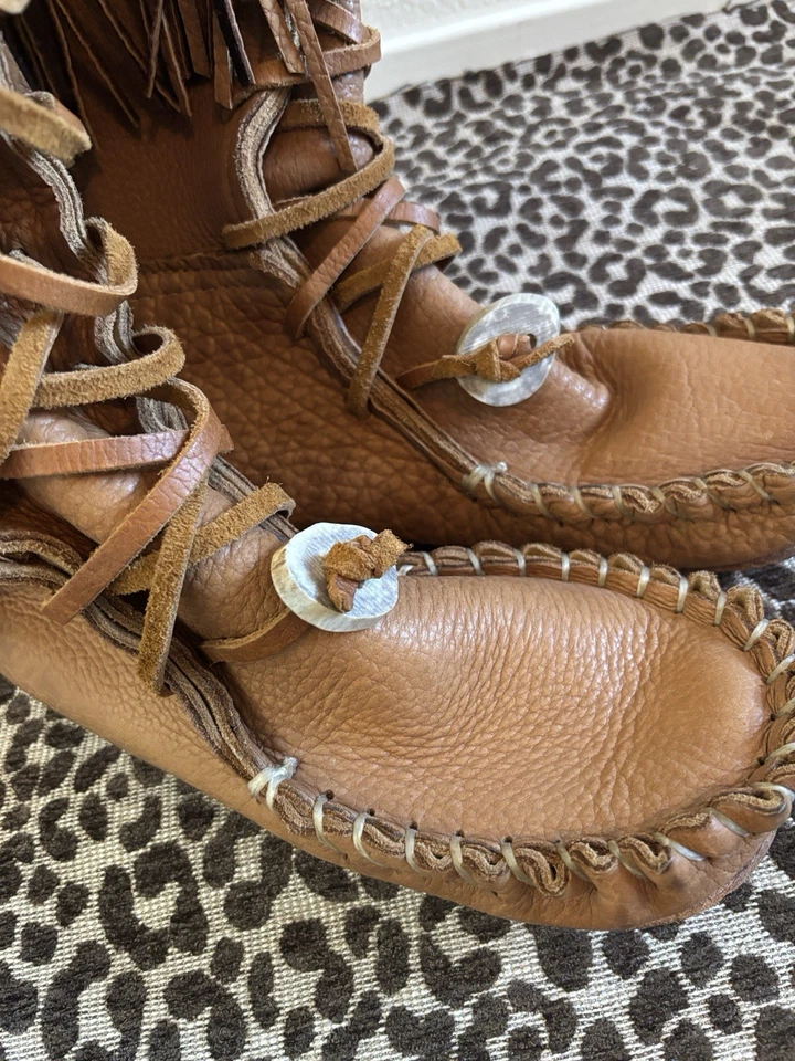 Mocasines hasta la rodilla Buffalo para mujer nativos americanos 10 flecos de cuero hechos a mano Foto 2 de 4