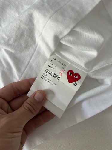 Camiseta COMME DES GARCONS PLAY Big Heart Lunares Talla Pequeña Nueva con Etiquetas - Imagen 4 de 8