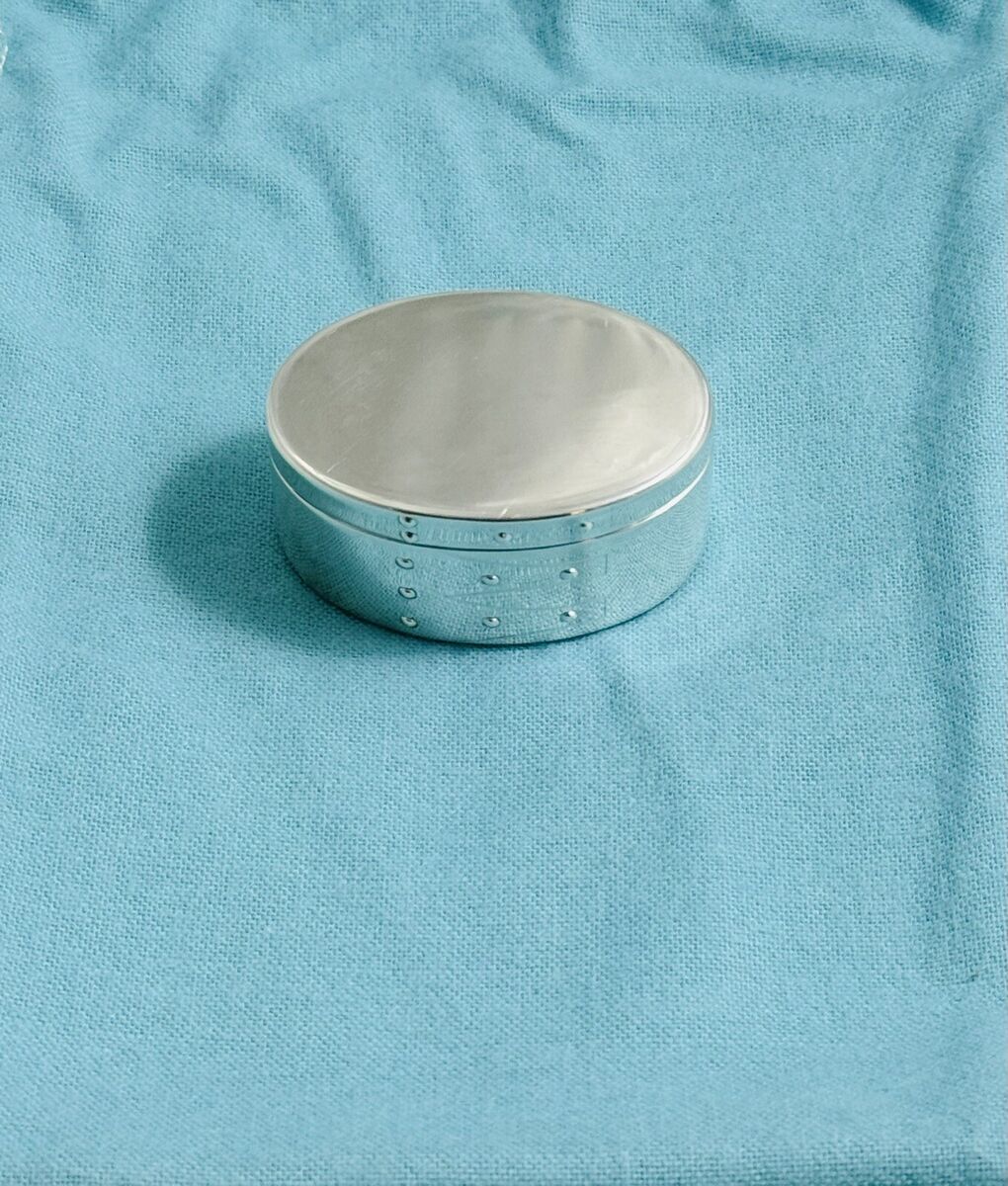 Vintage Tiffany & Co. Sterling Silver Shaker Style Oval Vintage Tiffany & Co. Sterling Silver Shaker Style Oval