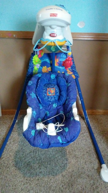 fisher price ocean wonders aquarium swing