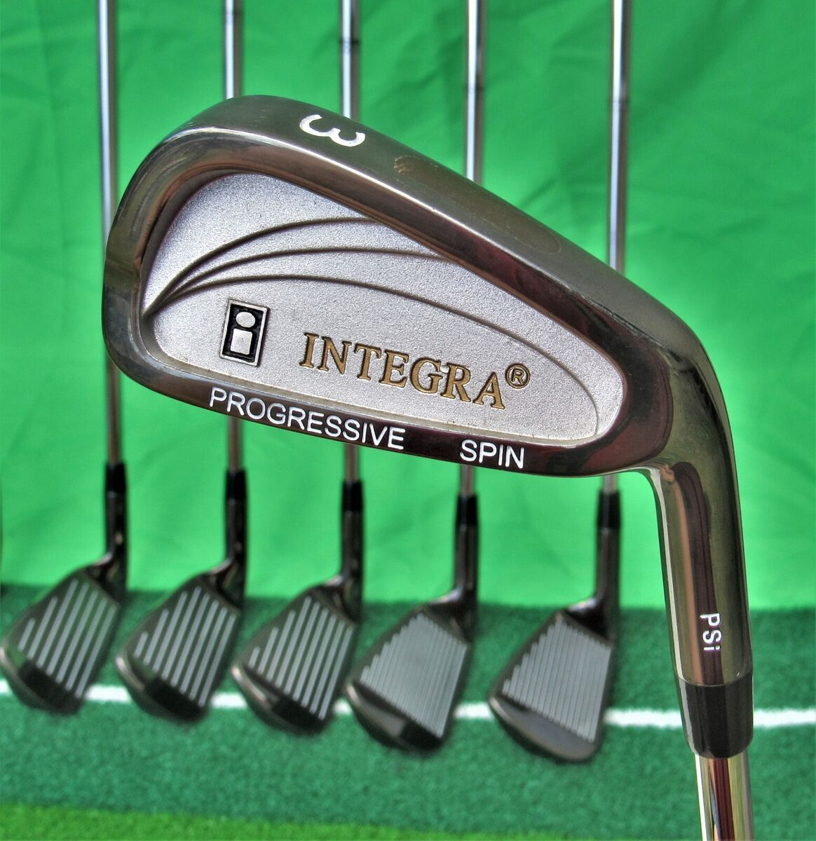 Spalding The Highest Spin 53° Gap Wedge Regular Graphite Shaft Spalding Grip Spalding The Highest Spin 53° Gap Wedge Regular Graphite Shaft Spalding Grip