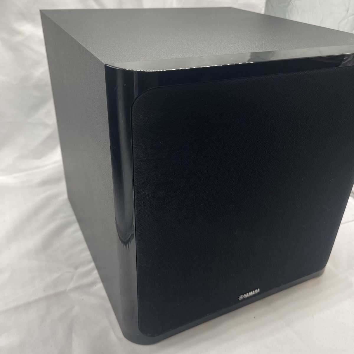 Yamaha NS-P40BL 5.1 Speaker Package (Black Set of 6) for sale