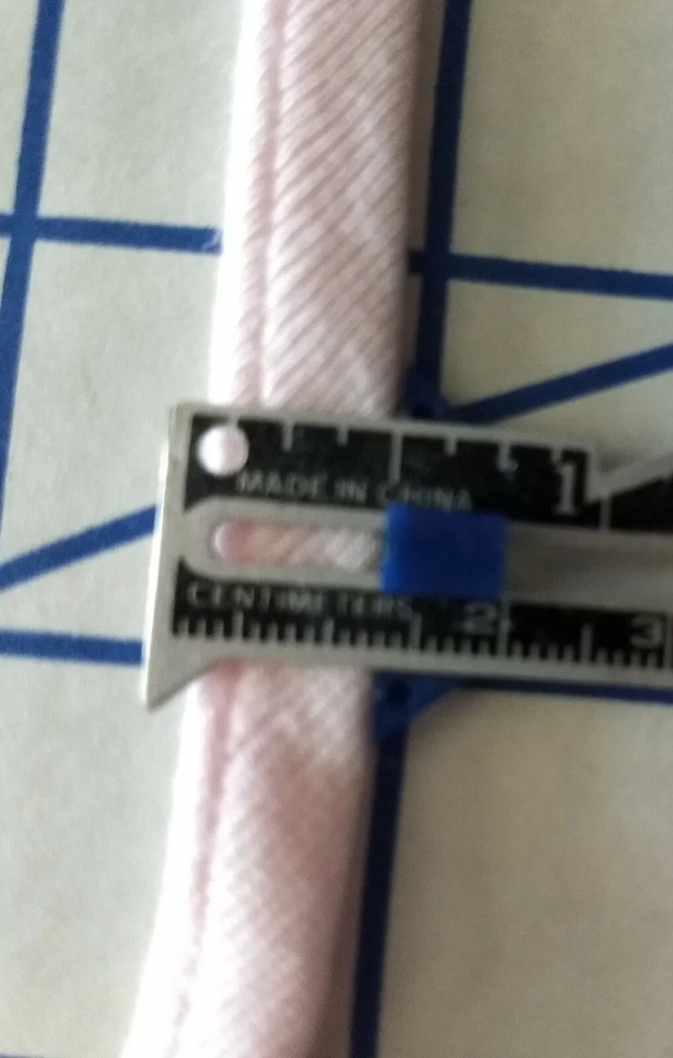 Tubería perfecta rosa pálido ~ 1/2" de grosor   Foto 4 de 4