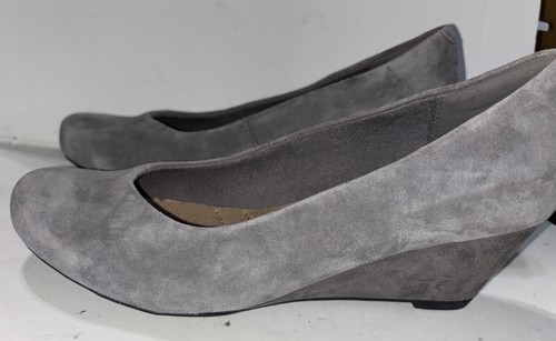 Clarks Artisan Vendra Bloom grau Wildleder Keilabsatz Pumps Damen 8 Business Freizeit - Bild 6 von 9