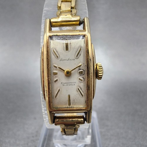 SEIKO K18 18金 SOLAR 19JEWELS Working Seiko Solar 566 0321028 Manual Wind Silver Dial 19 Jewels