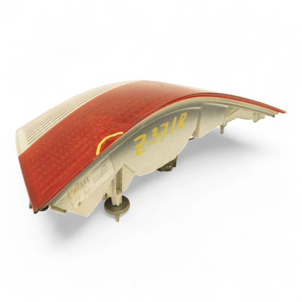 Jaguar XKR XK X150 2007-2009 LUZ TRASERA PARADA FRENO CUARTO PANEL MONTADO DIESTRO Foto 4 de 4