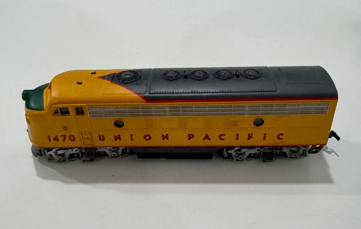 Bachmann Union Pacific HO Scale Model Railroad Locomotives for