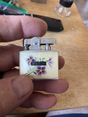 Vintage SUPREME JAPAN FLORAL FLOWERS  Lighter SMC NICE