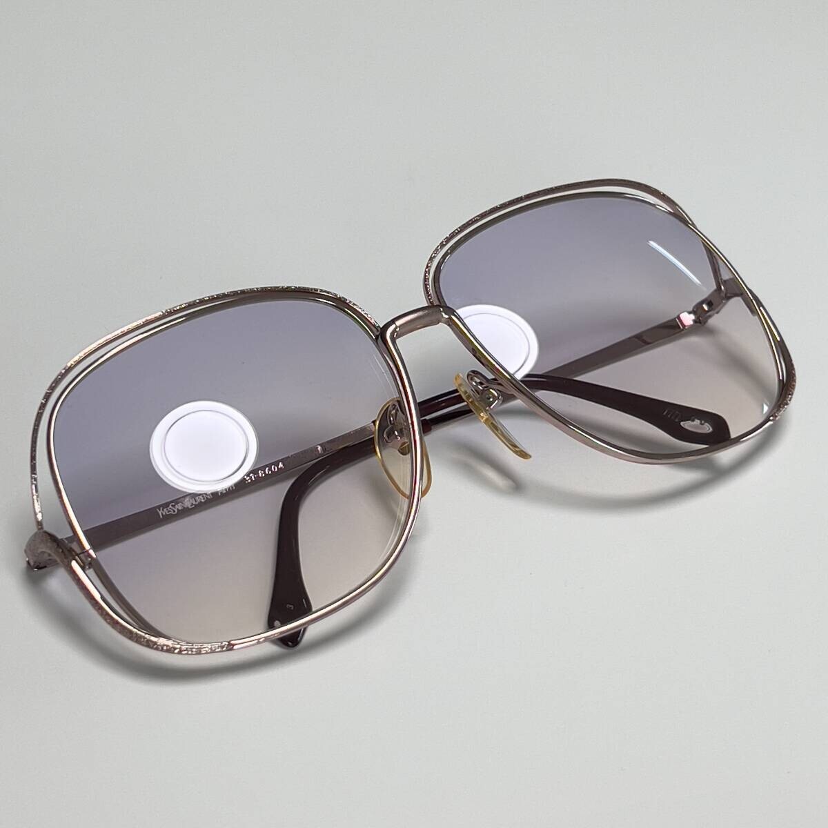 Occhiali da sole Yves Saint Laurent logo Ysl vintage design montatura occhiali