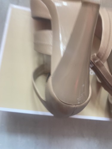 Michael Kors Berkley T Strap Open Toe Nude Sandals Size 9.5M UK 7 - Picture 8 of 19