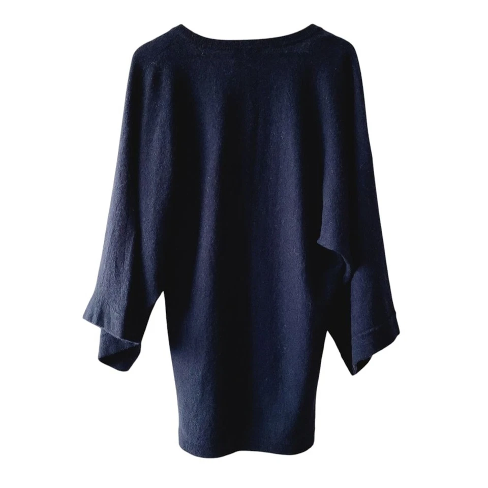 Suéter túnica Elizabeth and James azul marino mezcla cachemir, talla XS/S, para mujer Foto 2 de 4