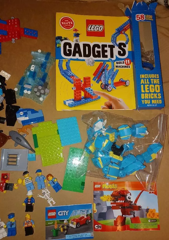 Lego Mixed Lot - LEGO Gadget - City - Mixels Plus Pokemon Gyarados