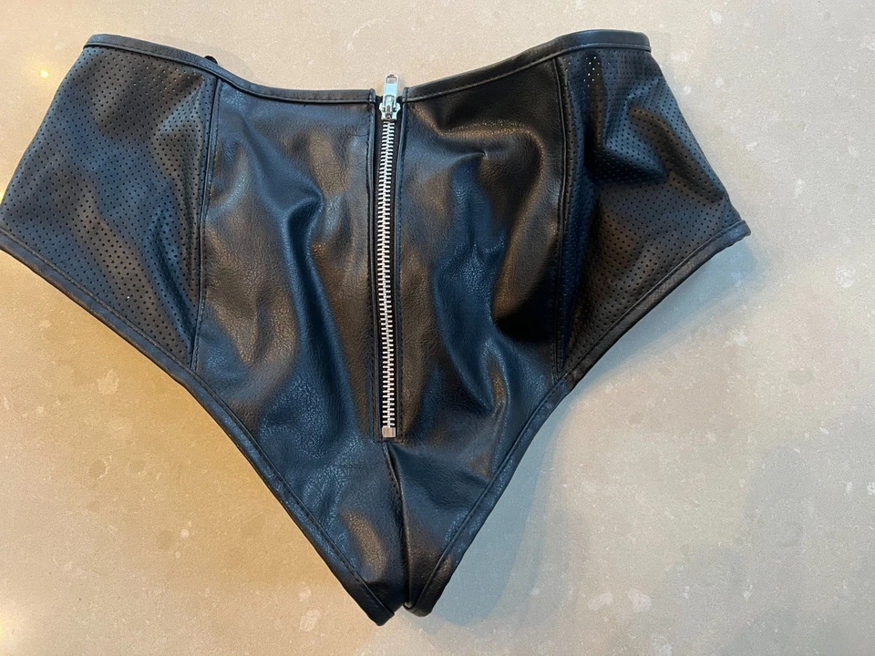 Pantalones Cortos Negros - Talla S - Lencería Allure - Poliuretano / Poliéster Foto 4 de 4