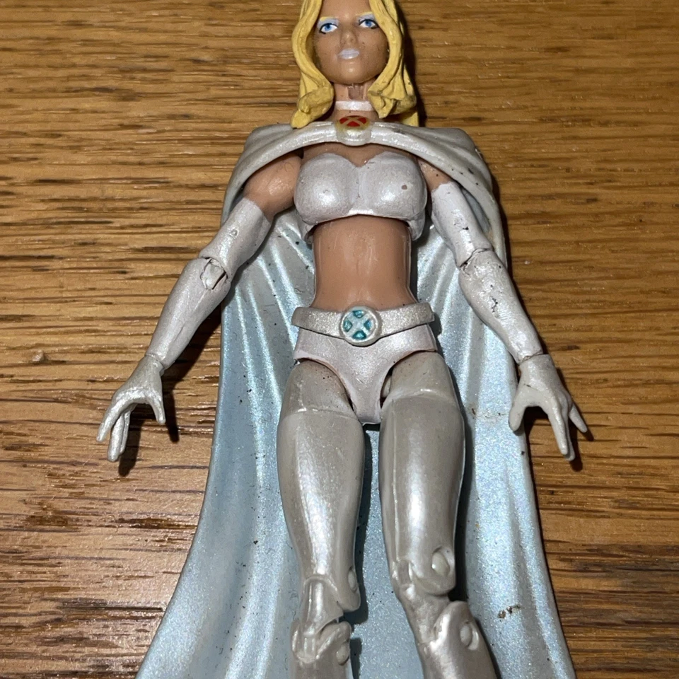 Emma Frost 3.75” Marvel Universe/Infinite Action Figure - Image 3 of 4