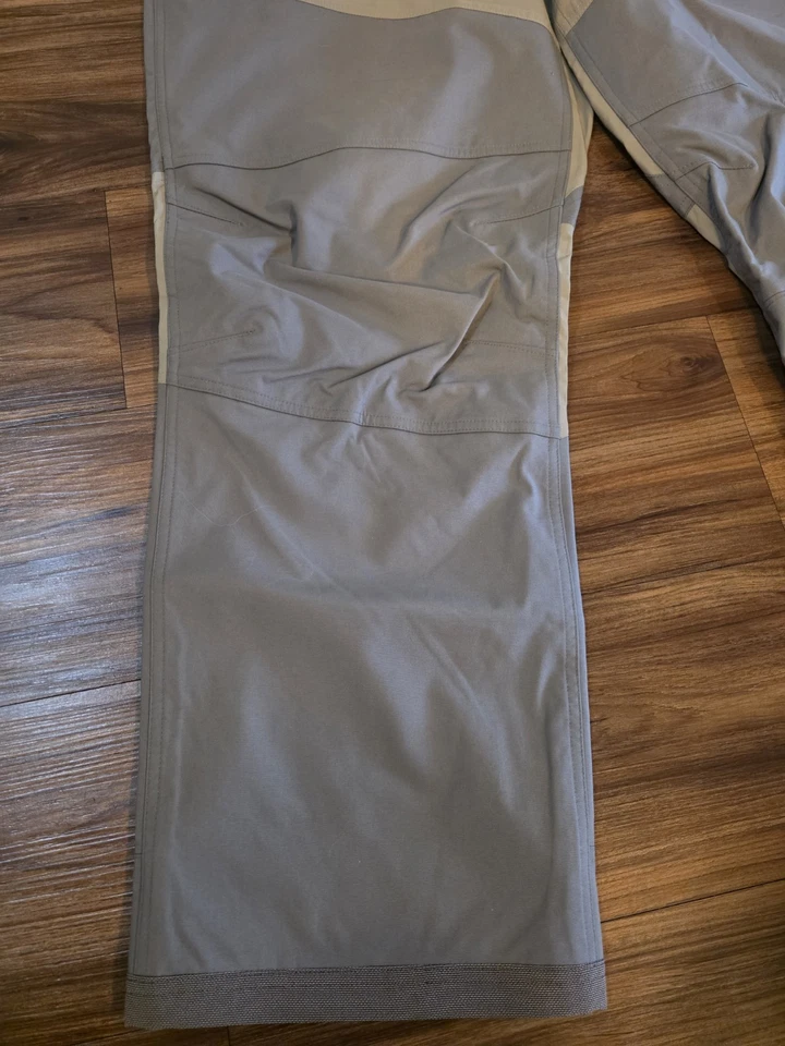 LL Bean Mens Tek Ash Green Upland Waterproof Briar Hunting Pants 40x29 NWT $220 - Image 2 of 4