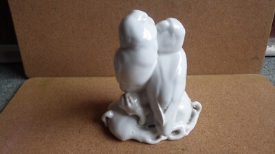 ANTIQUE WILHELM CARL ROBRA KPM BERLIN PORCELAIN PARAKEETS LOVEBIRD FIGURINE 1911