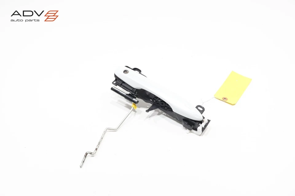 2021 - 2022 TOYOTA PRIUS PRIME FRONT LEFT DRIVER SIDE EXTERIOR DOOR HANDLE OEM - Image 2 of 4