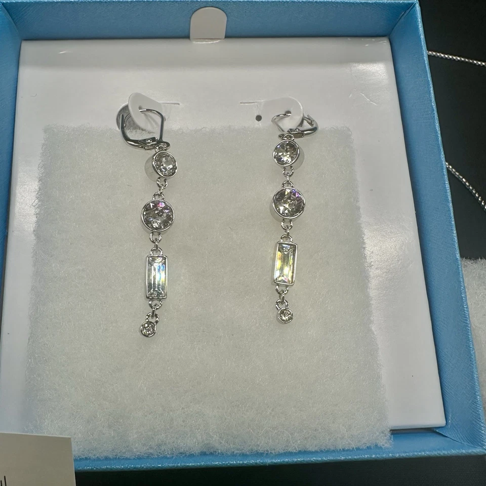 Impresionantes pendientes y collar dúo de cristal de piedra de toque de Swarovski Pathway Y267Z Foto 4 de 4