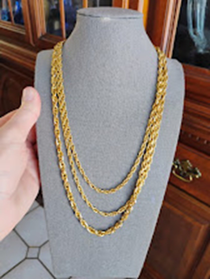 Multistrand statement necklace - image 1