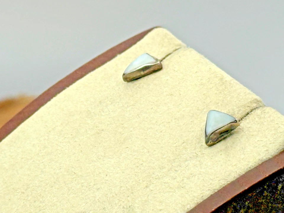 Pendientes Navajo de plata esterlina con peón antiguo de madreperla--TB568,25 Foto 3 de 4