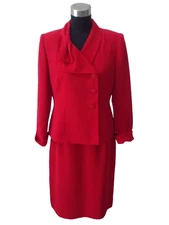 LE SUIT Petite Red 2 Pc Jacket & Skirt Suit w/ Bow Detailing Sz 8P