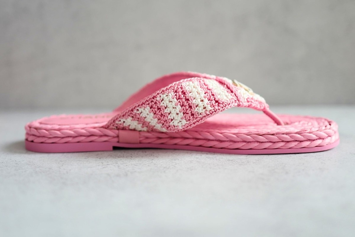 BNIB Chanel 24M Coco Neige beach Collection Pink Crochet Thong