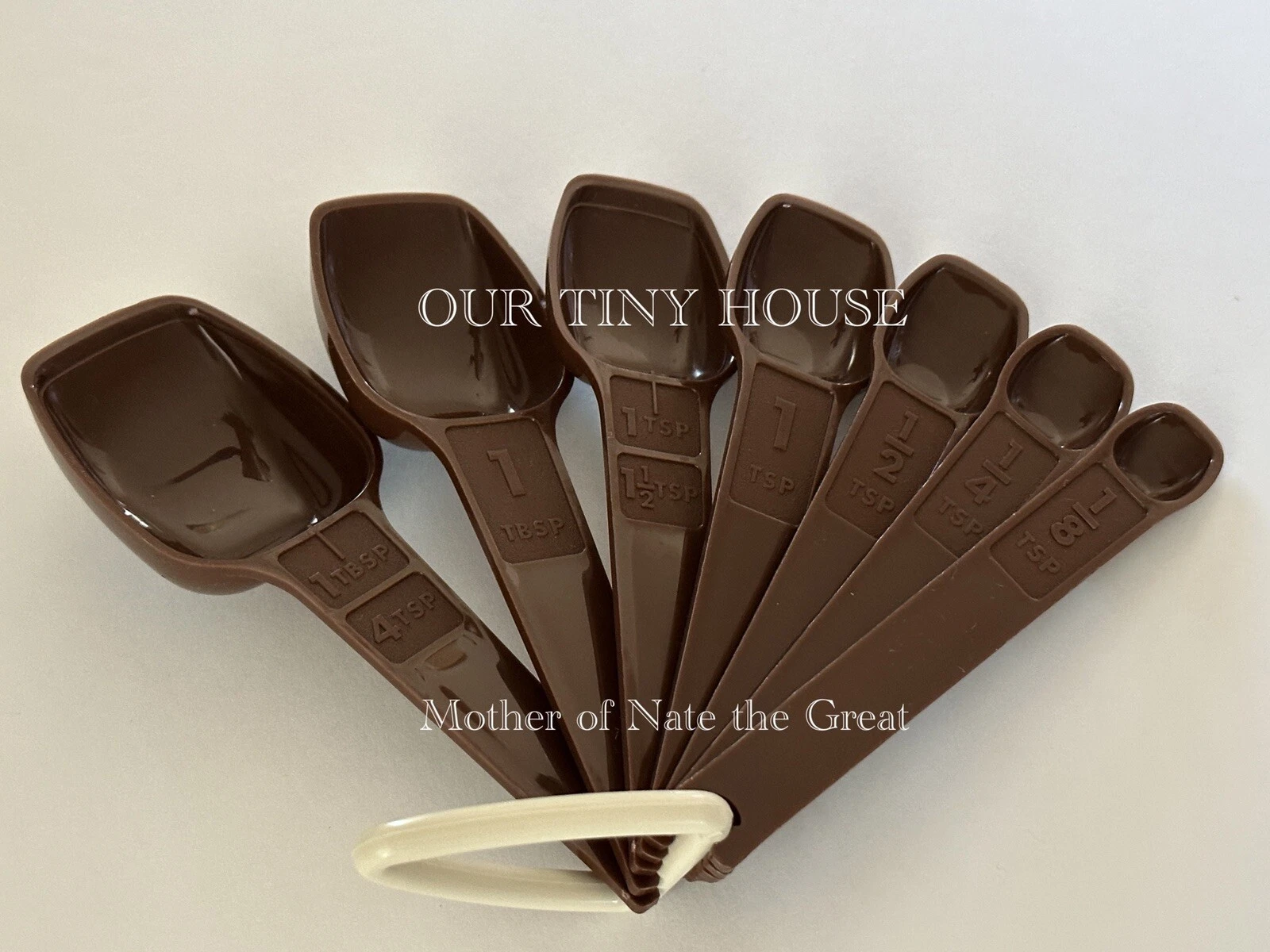NEW Vintage Tupperware Measuring Spoons Set D Ring Chocolate Brown Retro NOS