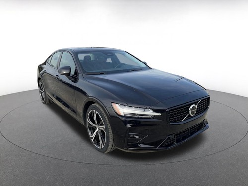 2025 Volvo S60 Plus