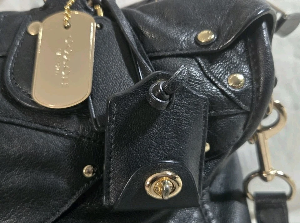 Bolso Bandolera Coach Negro Guijarro Cuero Rhyder 33687 Llavero Turnlock Foto 4 de 4