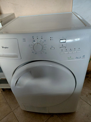 Whirlpool Wäschetrockner 7 kg Frontlader freistehend Weiß