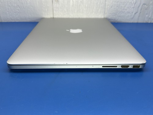 Apple MacBook Pro 15" 2015 2.8GHz i7 16GB RAM 128GB SSD AMD GFX PROBLEMI - Foto 5 di 11