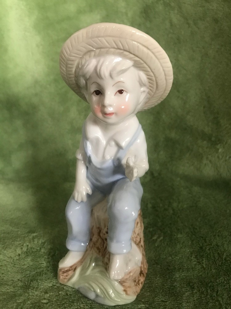 GR 45 Figurine - Young Boy in Overalls & Straw Hat Sitting on a Tree Stump Baref