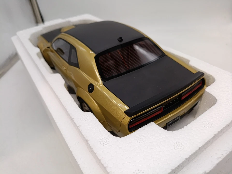 Dodge Challenger Widebody 50th anniversary gold metallic 1/18 GT SPIRIT GT411 §§ - Immagine 3 di 4