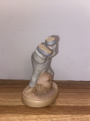 Memories of Yesterday - Things are rather upside down - Lucie Attwell Porcelain - Picture 3 of 18