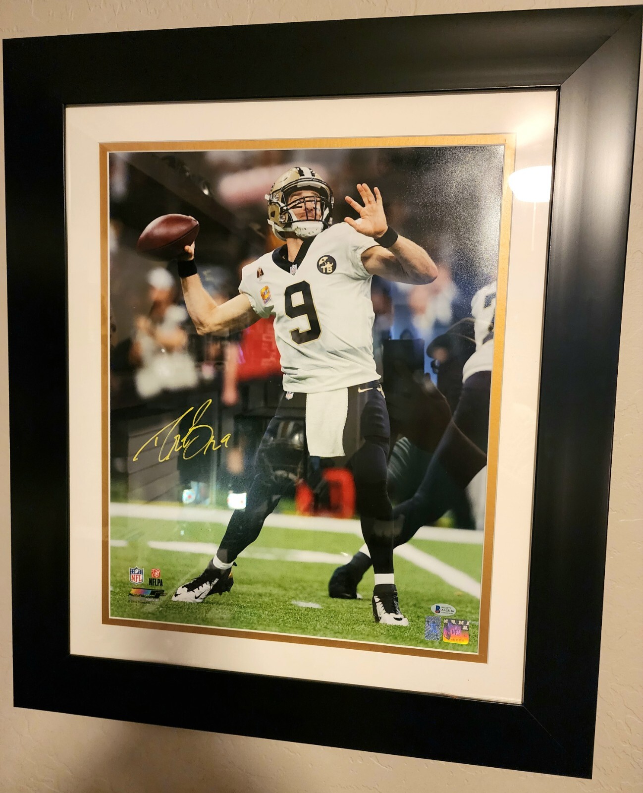 Drew Brees Autographed Signed (GOLD) Custom Framed 16X20 PHOTO with COA/BECKETT 