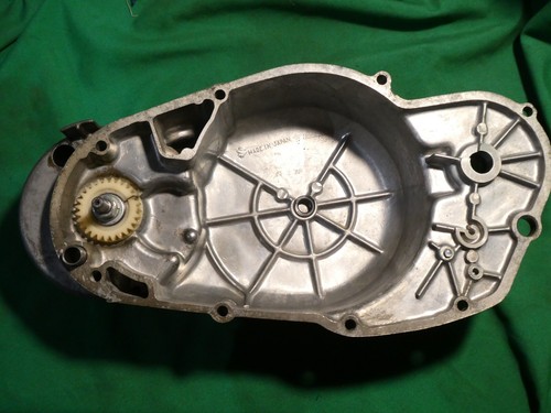 GENUINE SUZUKI GT 380 CLUTCH COVER OEM 11341-33000 - Bild 2 von 15
