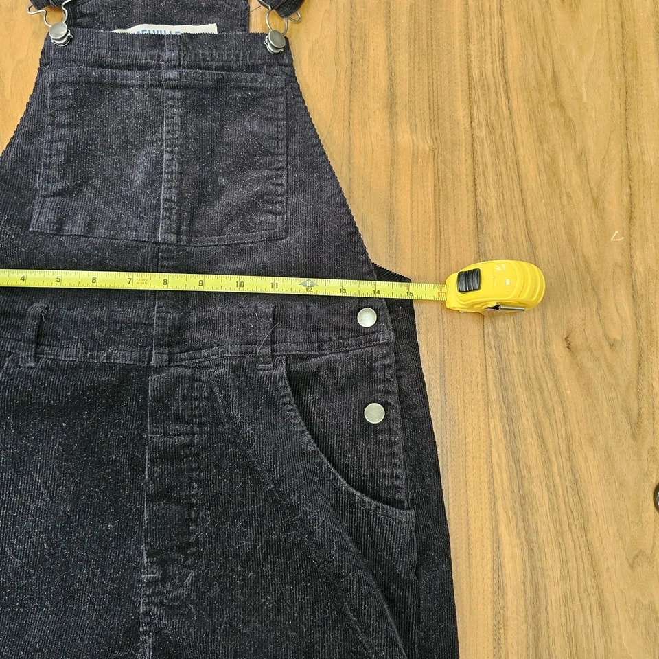 Macacão curto Brandy Melville preto veludo – Tamanho único - Imagem 4 de 4