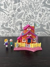 Vintage Polly Pocket Dog House With 2 Figures. VGC Bluebird 90s