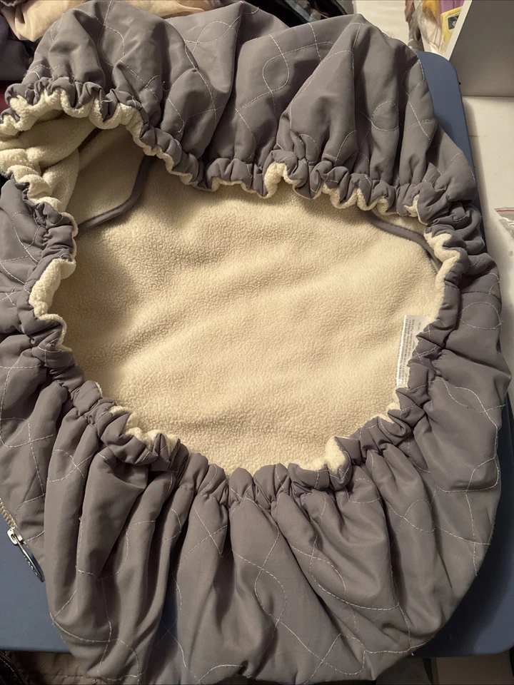 JJ Cole Grey Baby Carrier Car Seat Cover Warm Fleece Winter Resistant Zip Quilt - Image 2 of 3