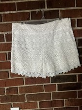 Loft The Riviera Short Women Size 6 Beige