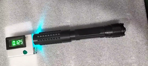 Lápiz puntero láser cian 488 nm luz de enfoque ajustable con caja de metal + gafas - Vídeo 1 de 1