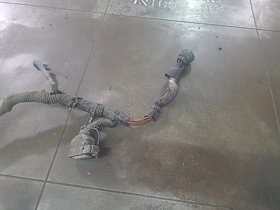 2004 2005 LLY Duramax TCM ECM transmission Wiring Harness - Image 4 of 4