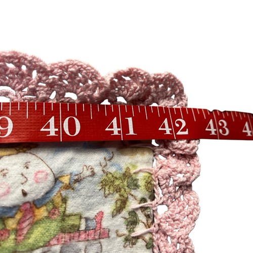 Vintage Humpty Dumty Baumwolle Babydecke mit rosa Häkel Handarbeit Mädchen Blumen - Bild 2 von 7