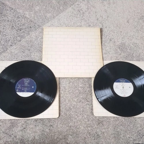 Pink Floyd the Wall 2LP Vinyl, 1st Press UK 1979, Matrix A2U/B3U/A3U/B3U