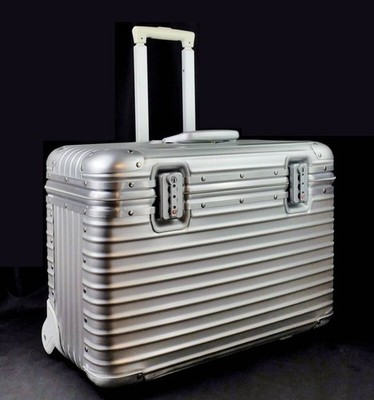 RIMOWA TOPAS PILOT TROLLEY 2コセート Rimowa Topas Pilot Trolley 46L Silver 2-wheels Carry Case Suitcase