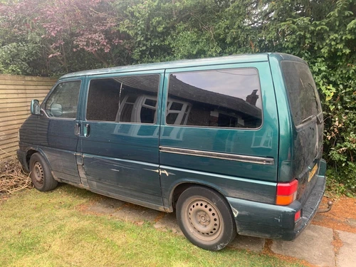 VW T4 Caravelle - Picture 1 of 4