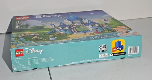NEW LEGO Disney: Cinderella and Prince Charming's Castle (43206) - Picture 5 of 7